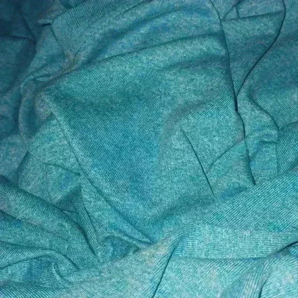 Danskin Now Blue semi-fitted long sleeve Dri More top  - Size XXL - Picture 2 of 2